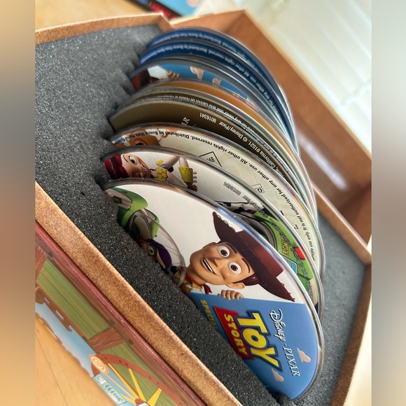 Toy Story: Ultimate Toybox 3-Movie Collection Blu-ray/DVD Combo + Digital Copy - Picture 2 of 13